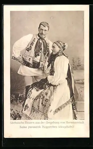 AK Hermannstadt, Sächsisches Bauernpaar aus der Umgebung
