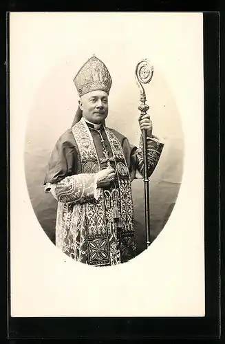 AK Portrait eines Bischofs mit Stab