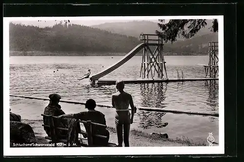 AK Schluchsee / Schwarzwald, Badegäste im Strandbad