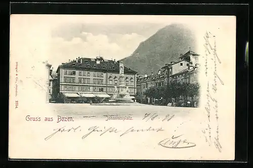 AK Bozen, Partie am Johannesplatz mit Brunnen