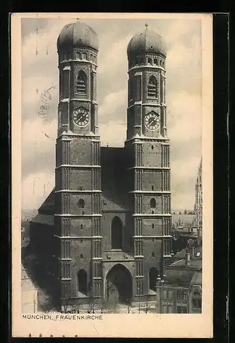 AK München, Vorderansicht von der Frauenkirche