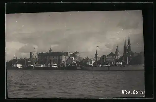 AK Riga, Teilansicht mit Schiffen im Hafen