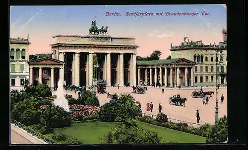 AK Berlin, Brandenburger Tor vom Pariser Platz aus gesehen