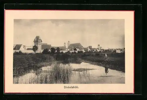 AK Dinkelsbühl, Blick über einen Teich auf den Ort