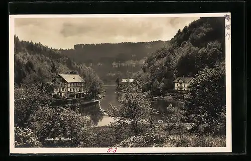 AK Saut du Doubs, Blick übers Wasser auf Häuser