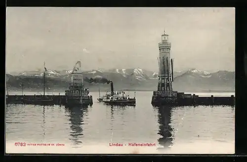 AK Lindau, Hafeneinfahrt mit Dampfer