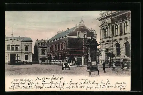 AK Bad Oldesloe, Partie am Marktplatz, mit Wettersäule