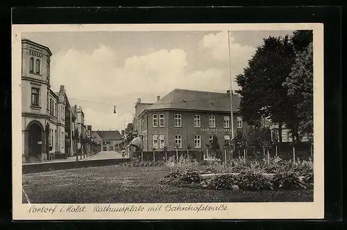 AK Nortorf i. Holst., Rathausplatz mit Bahnhofstrasse