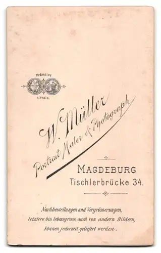 Fotografie W. Müller, Magdeburg, Tischlerbrücke 34, Eleganter Herr mit Zwirbelbart