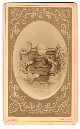Fotografie H. Ludwig, Crimmitschau, Kleines Kind im Kleid