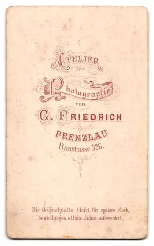 Fotografie G. Friedrich, Prenzlau, Portrait junge Dame im Kleid mit Rüschenkragen und hochgesteckten Haaren