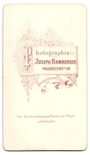 Fotografie J. Bamberger, Frankfurt / Main, Portrait Herr im Anzug mit Koteletten, 1869