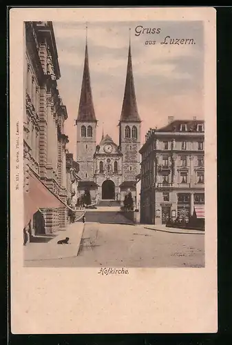 AK Luzern, Strassenpartie mit Blick auf die Hofkirche
