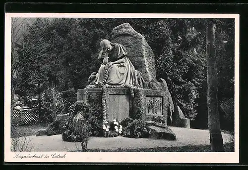 AK Gutach, Kriegerdenkmal mit Kränzen