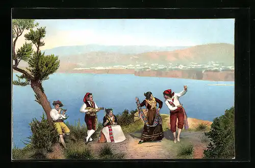 AK Menschen in Tracht beim Volkstanz vor Meerespanorama