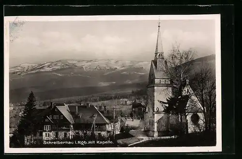 AK Schreiberhau /Riesengeb., Ortspartie mit Kapelle