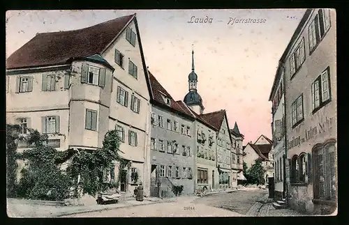 AK Lauda, Pfarrstrasse mit Kirche
