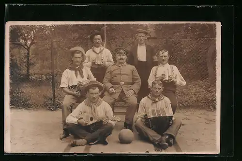 Foto-AK Musiker mit Akkordeon