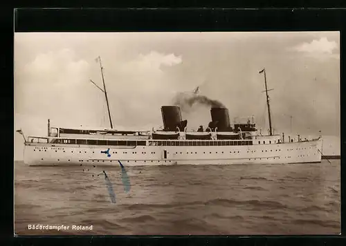 AK Bäderdampfer Roland Bremen heizt die Kessel an