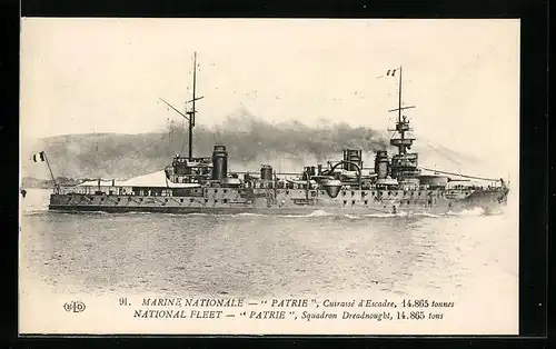 AK Französisches Kriegsschiff Patrie Volldampf gebend