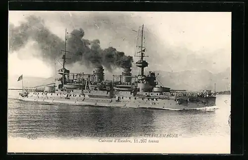 AK Französisches Schlachtschiff Charlemagne gibt Volldampf