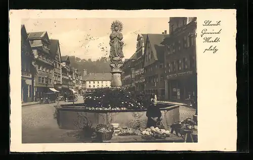 AK Schw. Gmünd, Marktplatz mit Säulendenkmal und Gemüseverkäuferin