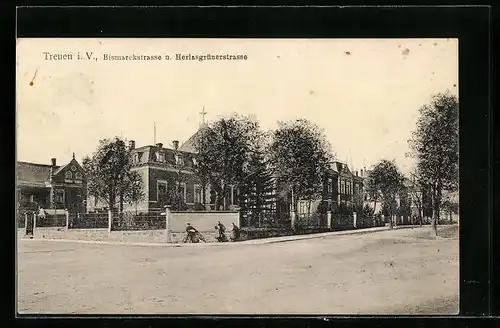AK Treuen i. V., Bismarckstrasse und Herlasgrünerstrasse