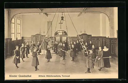 AK Ingolstadt, Gnadenthal, Höhere Mädchenschule des Klosters, Innenansicht des Turnsaals