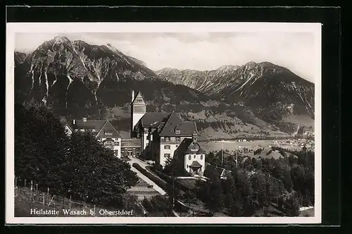 AK Oberstdorf, Heilstätte Wasach gegen das Gebirge