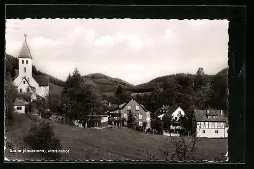 AK Dorlar /Sauerland, Martinshof und Kirche