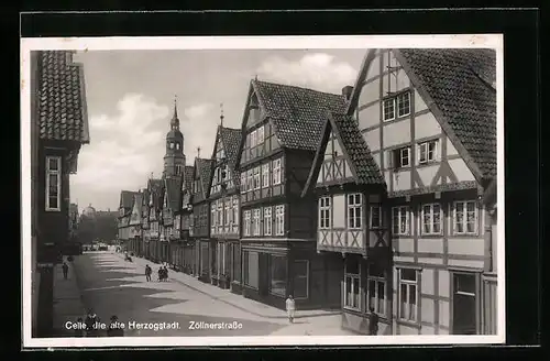 AK Celle, Zöllnerstrasse mit Fachwerkhäusern