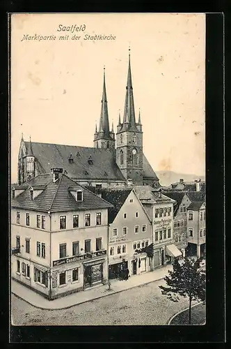 AK Saalfeld, Marktpartie mit der Geschäften und der Stadtkirche