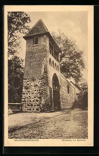 AK Neubrandenburg, Wiekhaus am Bahnhof