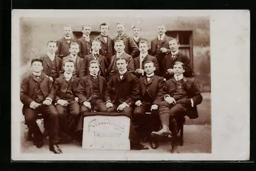 Foto-AK Münden, Fachabteilung der Tapezierer, Abschlussklassenfoto