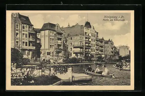 AK Königsberg, Partie am Schlossteich, mit Gesellschaft in Ruderbooten