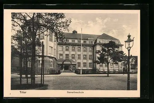 AK Trier, Blick auf die Gewerbeschule