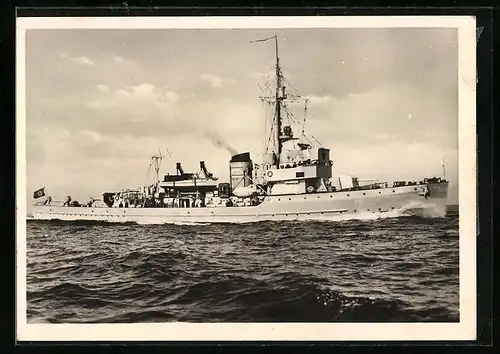 AK Minensuchboot der Kriegsmarine auf hoher See