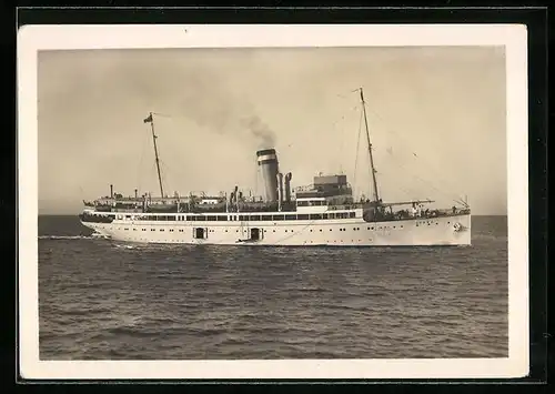 AK Passagierschiff Cobra des Hapag-Seebäderdienstes auf hoher See