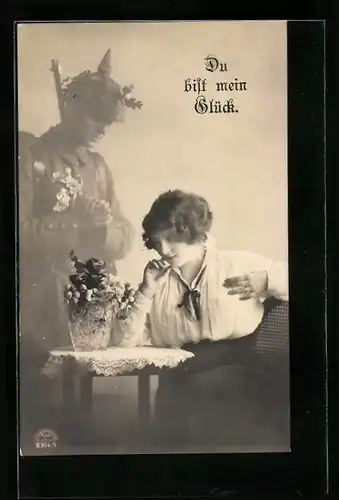 Foto-AK Junge Frau denkt an ihren Liebsten an der Front