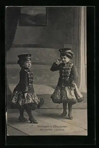 AK Die kleinsten Leutnants bei Neumanns Liliputaner