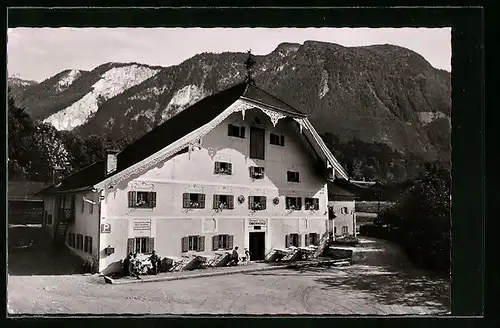 AK Weissbach bei Bad Reichenhall, Gasthaus Obermühle gegen Untersberg