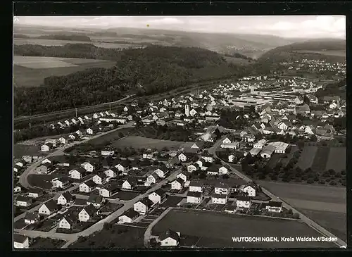 AK Wutöschingen /Kr. Waldshut, Ortsansicht vom Flugzeug aus