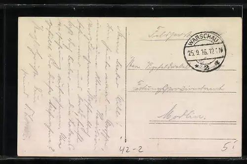 Foto-AK Jäger mit Gewehren und Frau auf einer Blumenwiese