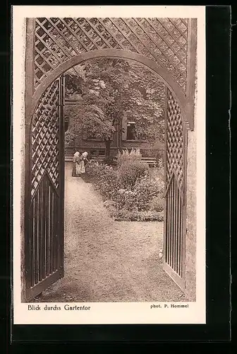 AK Karlsruhe, Ev. Diakonissenanstalt, Sofienstrasse 55-57, Blick durchs Gartentor