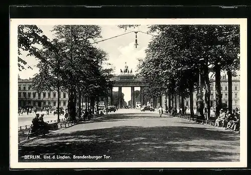 AK Berlin, Brandenburger Tor von Unter den Linden gesehen