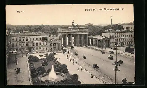 AK Berlin, Brandenburger Tor mit Pariser Platz aus der Vogelschau