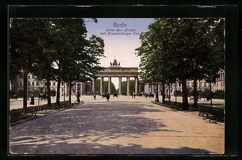 AK Berlin, Brandenburger Tor von Unter den Linden aus gesehen