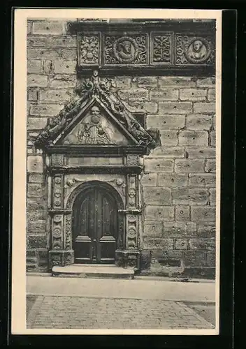 AK Kulmbach, Plassenburg, Schöner Hof, Ostseite mit Eingang zur Kirche