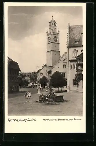 AK Ravensburg / Württ., Marienplatz mit Blaserturm und Rathaus