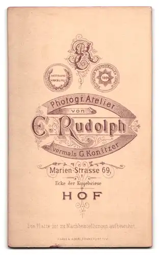 Fotografie E. Rudolph, Hof, Marien-Strasse 69, eleganter Herr mit Vollbart